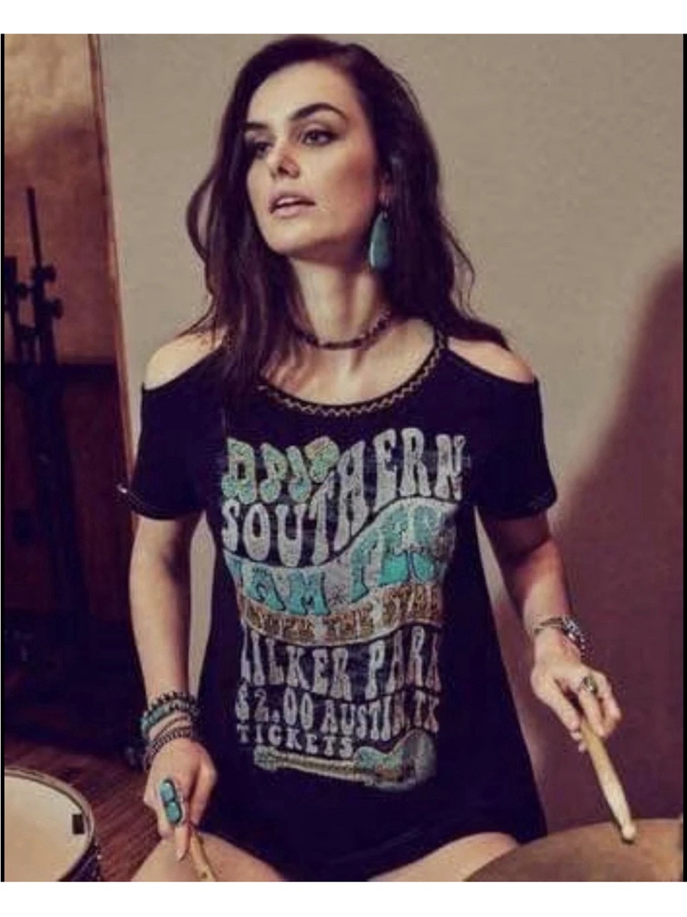 Double D Ranch Southern Jam Cold-Shoulder Tee printed embroidered S VGUC
